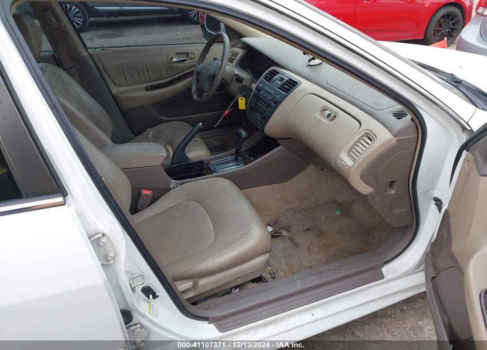 2001 HONDA ACCORD 2.3 EX VIN: 1HGCG56681A113970