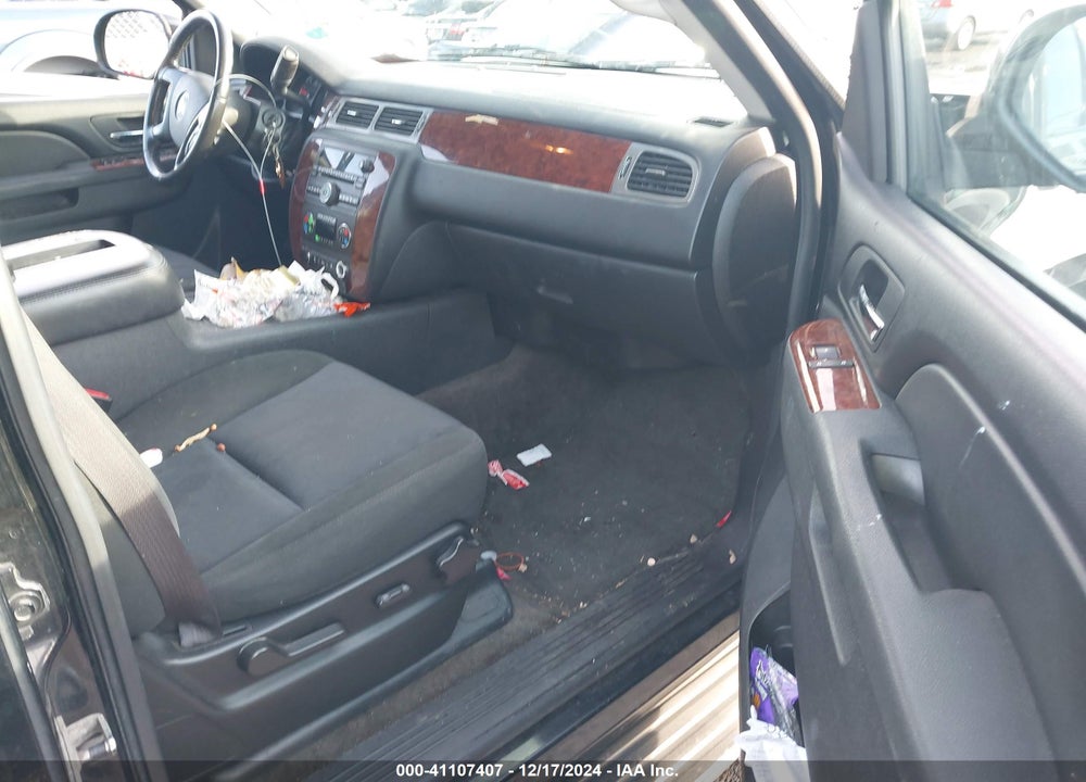 2010 CHEVROLET TAHOE LS VIN: 1GNUKAE01AR115592