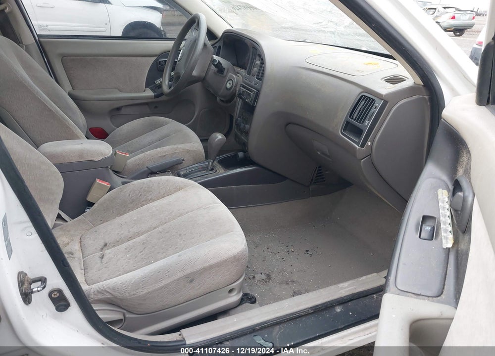 2004 HYUNDAI ELANTRA GLS/GT VIN: KMHDN46DX4U768762