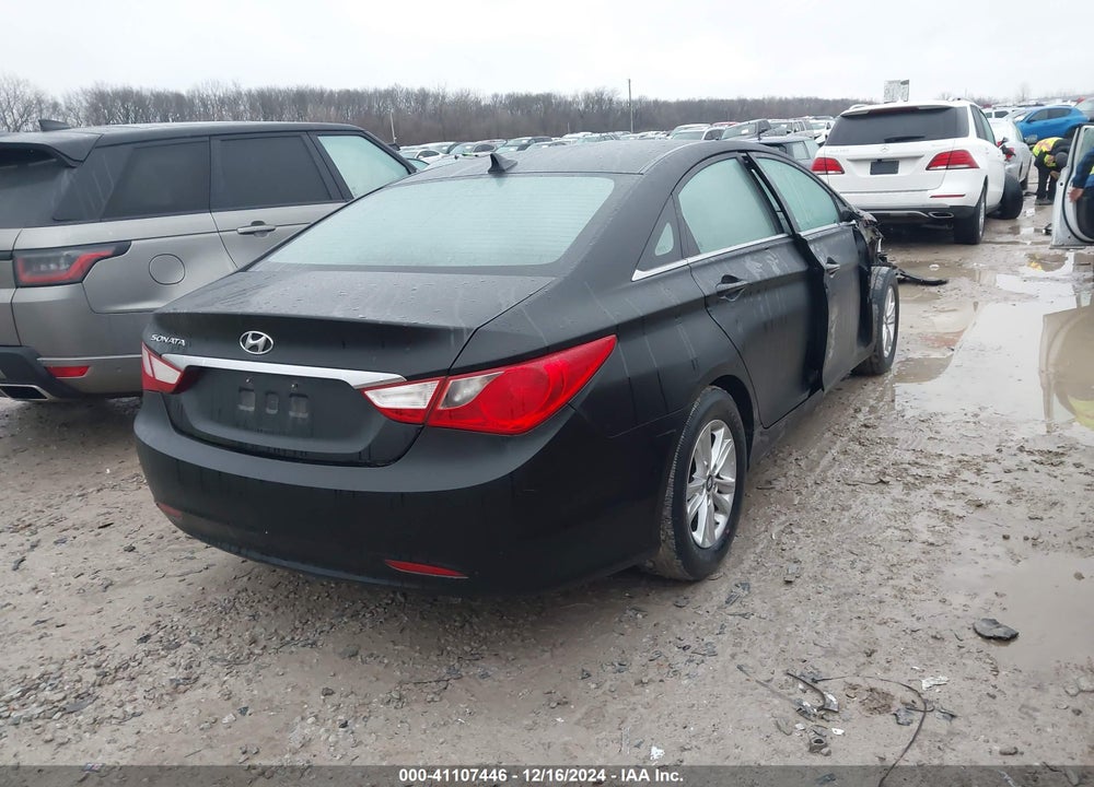 2011 HYUNDAI SONATA VIN: 5NPEB4AC5BH086931