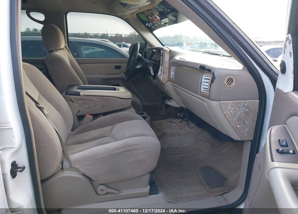 2003 CHEVROLET TAHOE LS VIN: 1GNEC13V93R262018