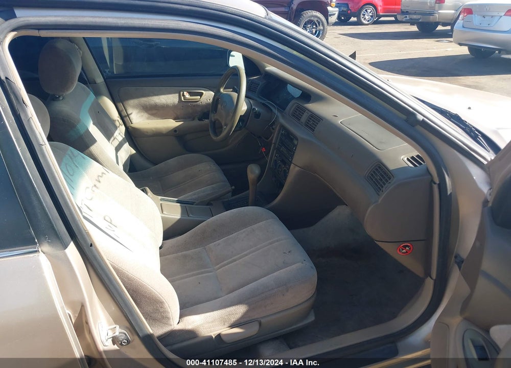 1997 TOYOTA CAMRY LE VIN: 4T1BG22K1VU073761