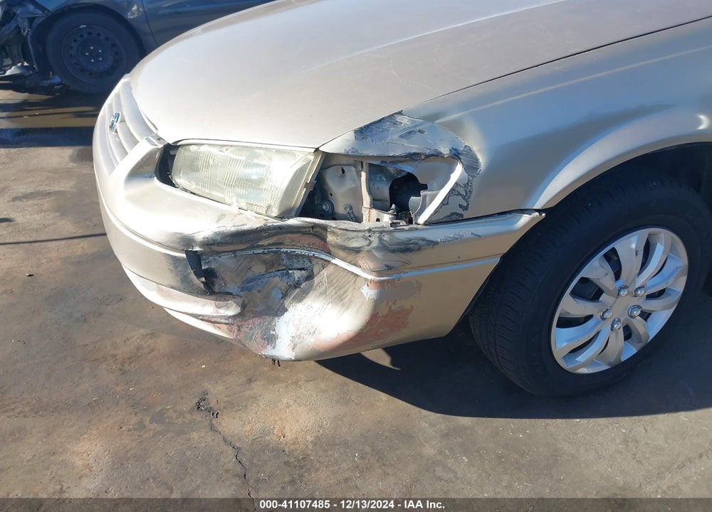 1997 TOYOTA CAMRY LE VIN: 4T1BG22K1VU073761