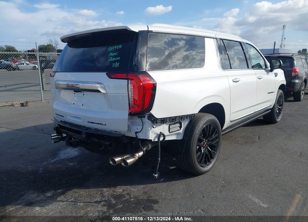 2024 GMC YUKON XL 4WD DENALI VIN: 1GKS2JKL4RR346937