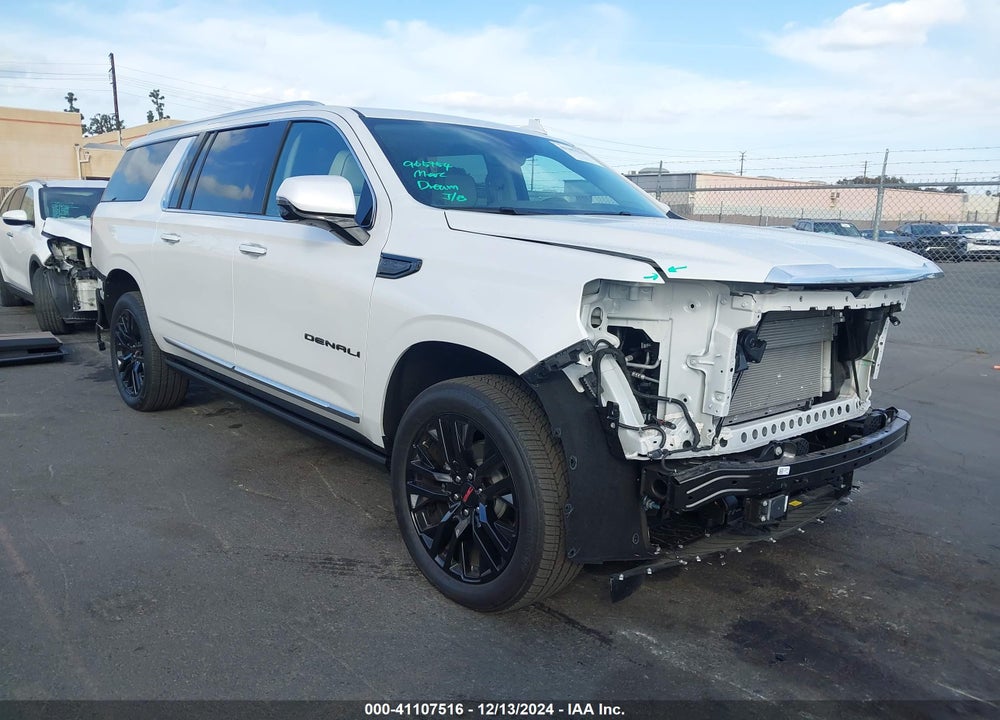 2024 GMC YUKON XL 4WD DENALI VIN: 1GKS2JKL4RR346937
