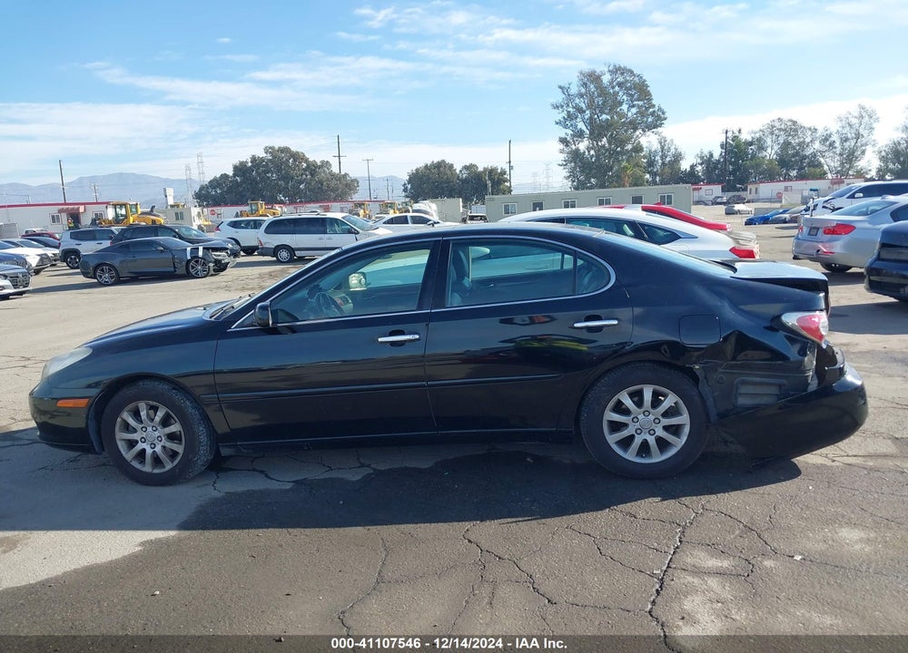 2002 LEXUS ES 300 VIN: JTHBF30G520085361