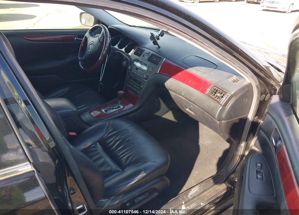 2002 LEXUS ES 300 VIN: JTHBF30G520085361