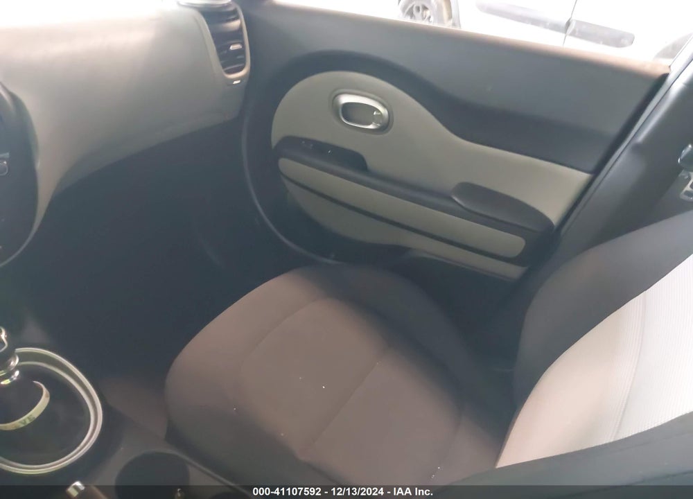 2015 KIA SOUL VIN: KNDJN2A24F7764435