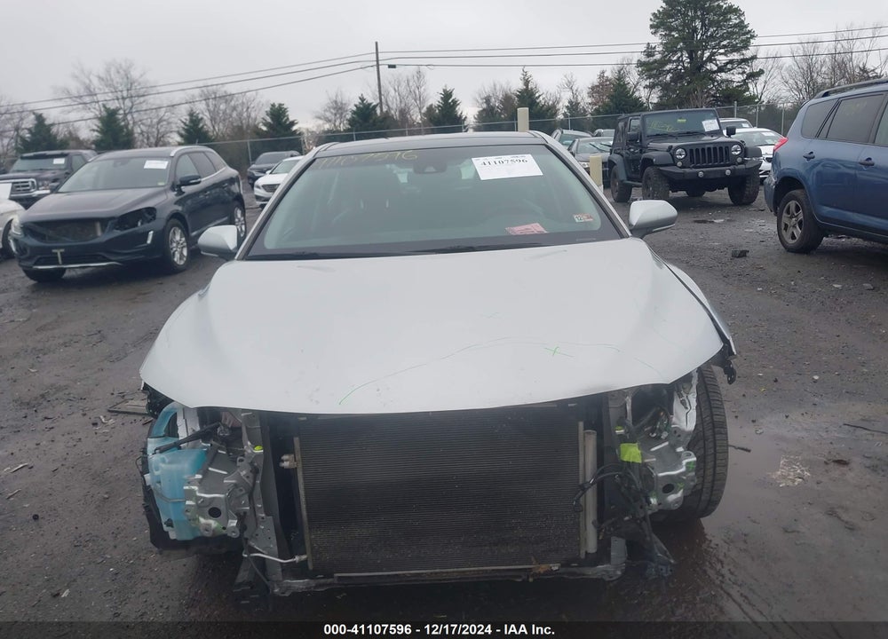 2018 TOYOTA CAMRY XLE VIN: 4T1B11HK3JU105252