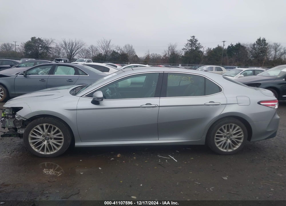 2018 TOYOTA CAMRY XLE VIN: 4T1B11HK3JU105252