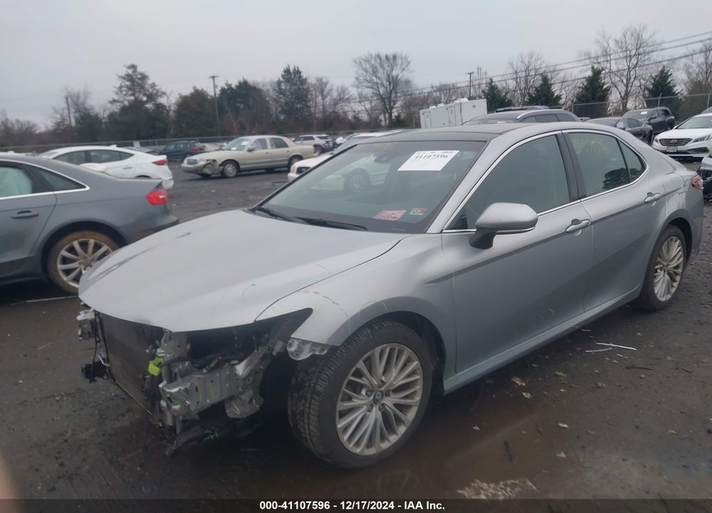 2018 TOYOTA CAMRY XLE VIN: 4T1B11HK3JU105252
