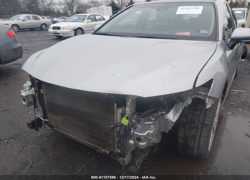 2018 TOYOTA CAMRY XLE VIN: 4T1B11HK3JU105252