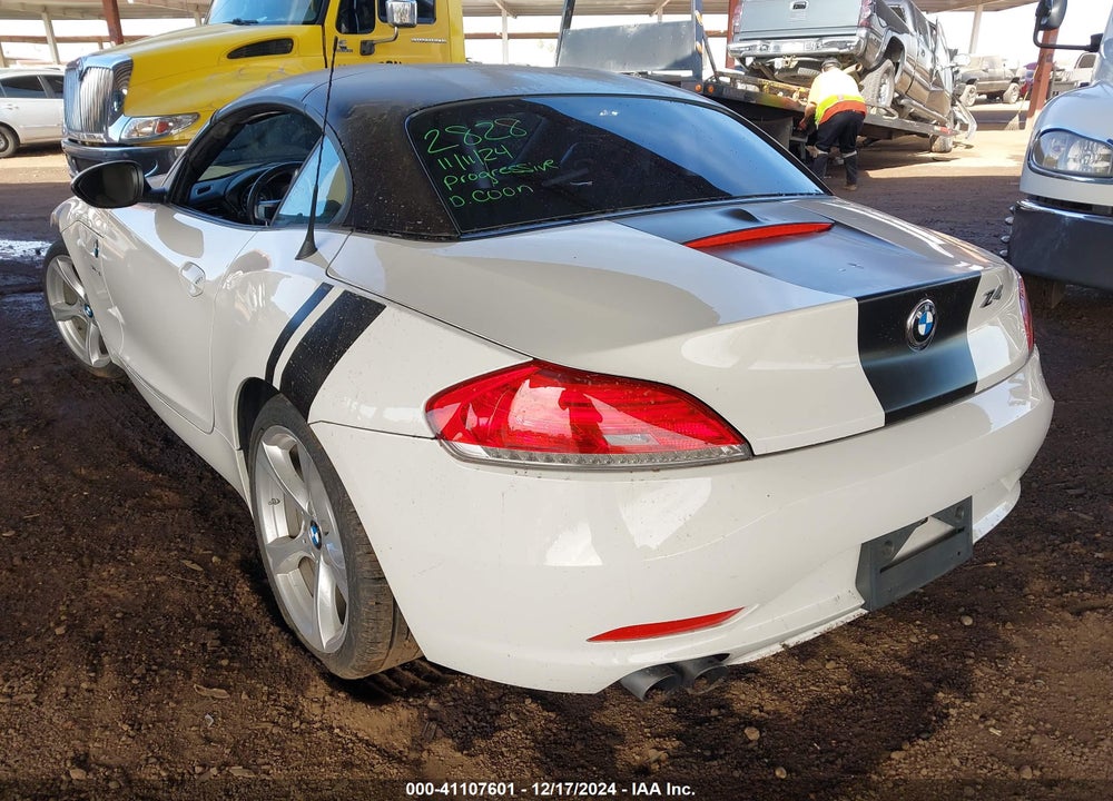 2013 BMW Z4 VIN: WBALL5C52DJ103765