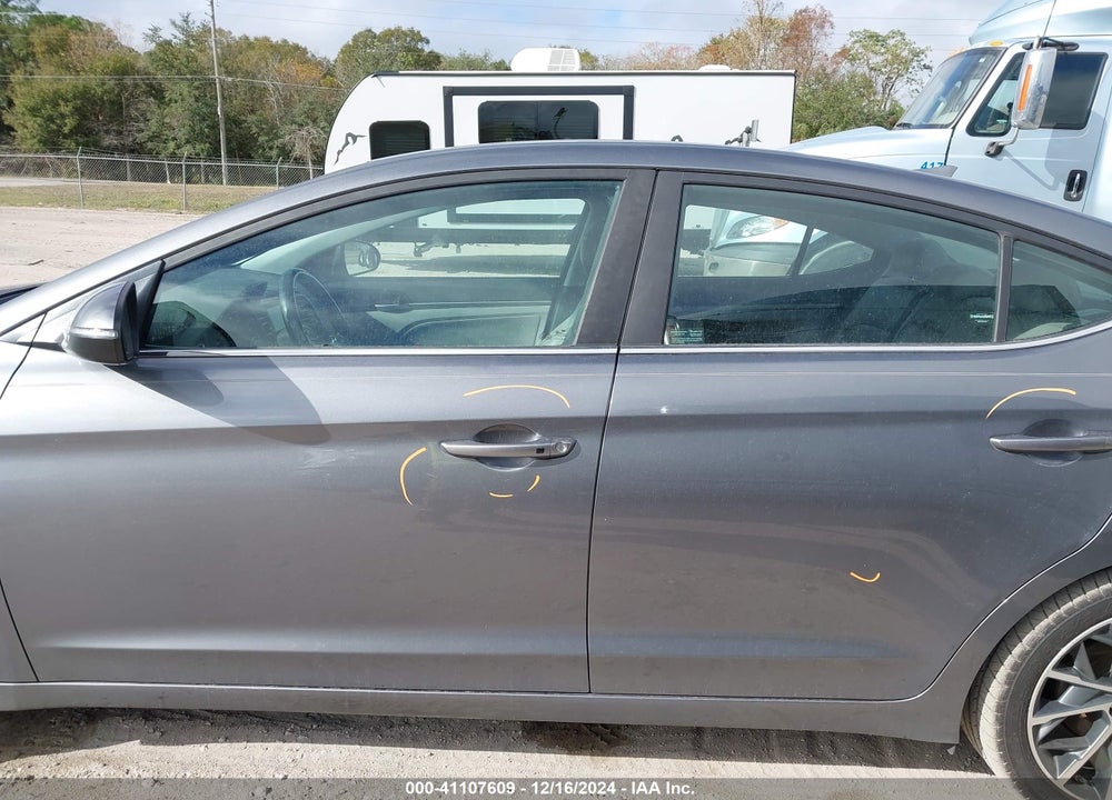 2019 HYUNDAI ELANTRA LIMITED VIN: 5NPD84LF1KH476572