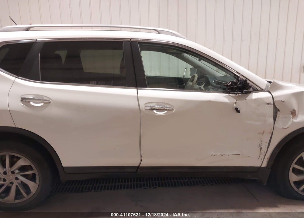 2015 NISSAN ROGUE SL VIN: 5N1AT2MV5FC859066