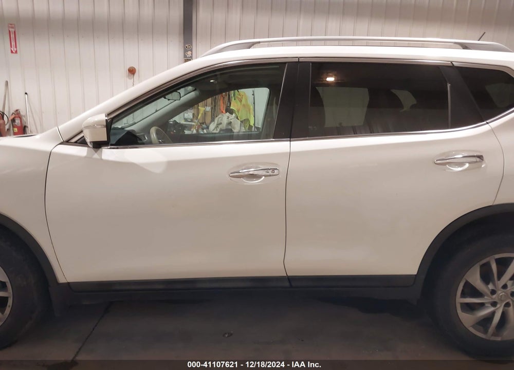 2015 NISSAN ROGUE SL VIN: 5N1AT2MV5FC859066