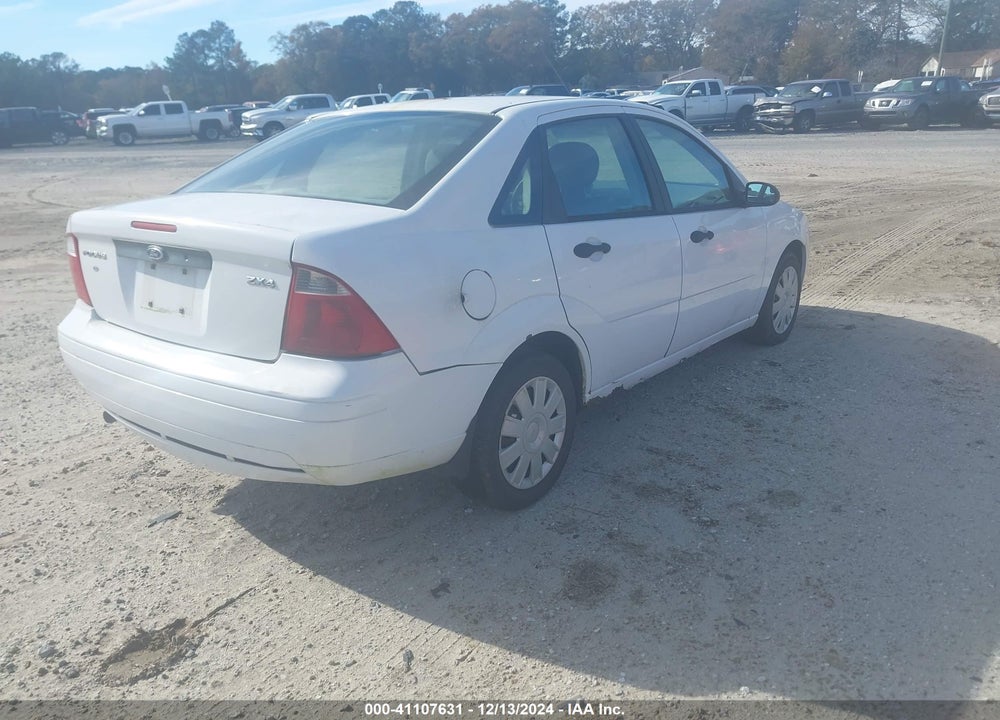 2005 FORD FOCUS ZX4 VIN: 1FAFP34N05W179986