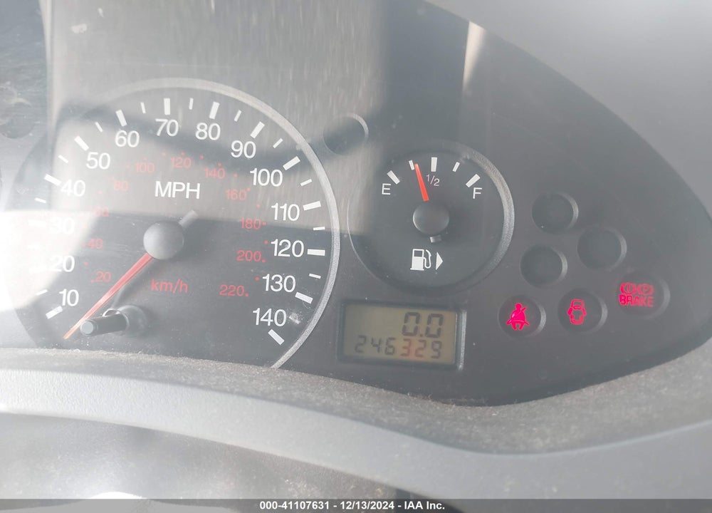 2005 FORD FOCUS ZX4 VIN: 1FAFP34N05W179986