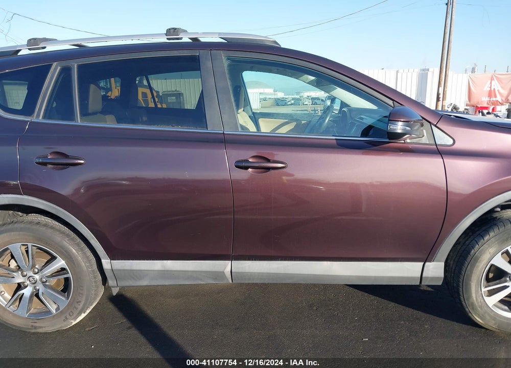 2016 TOYOTA RAV4 XLE VIN: 2T3WFREV2GW297912