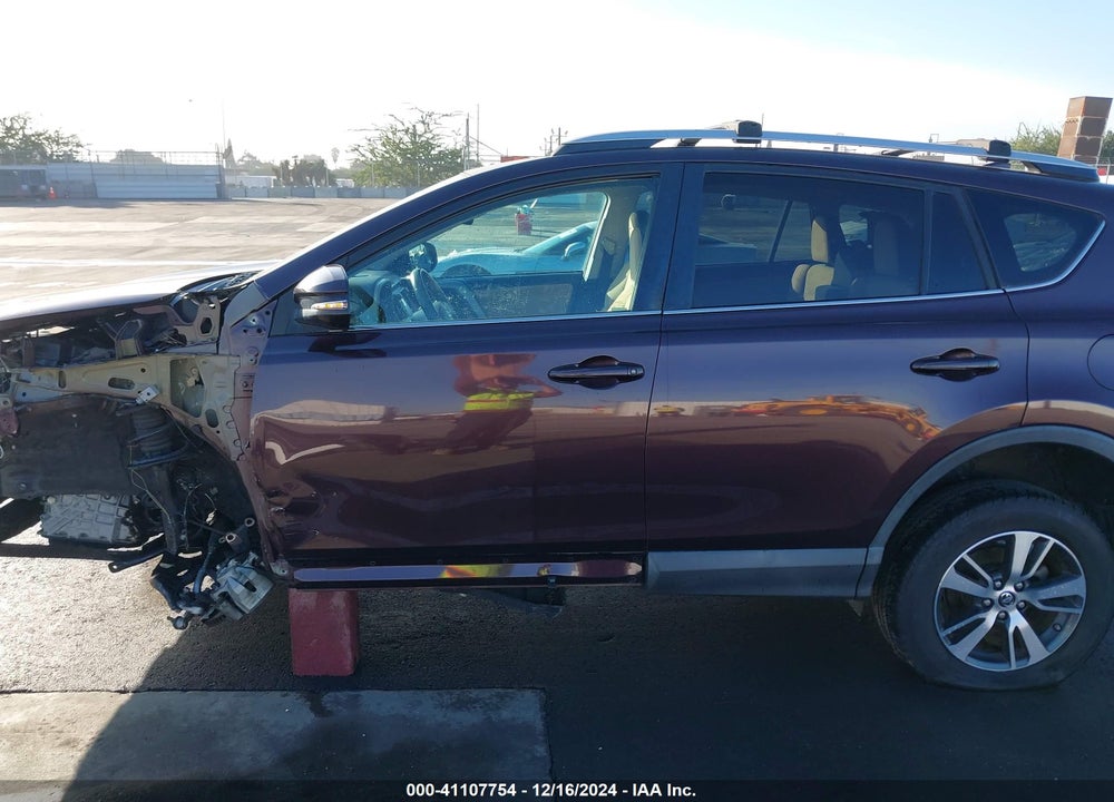 2016 TOYOTA RAV4 XLE VIN: 2T3WFREV2GW297912