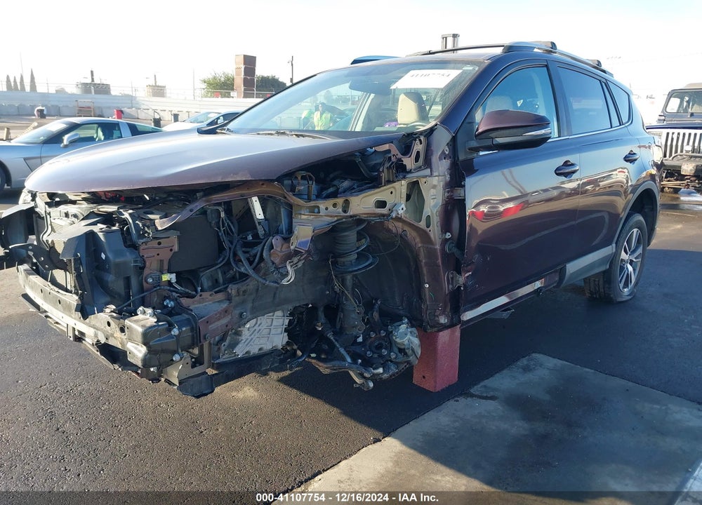 2016 TOYOTA RAV4 XLE VIN: 2T3WFREV2GW297912