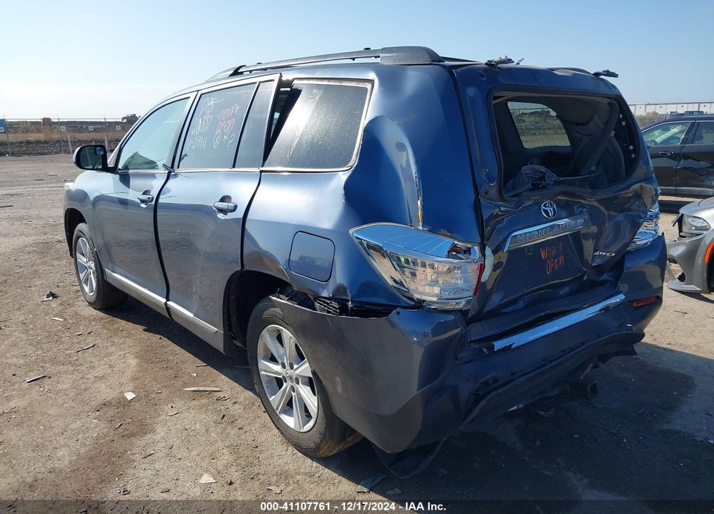 2013 TOYOTA HIGHLANDER SE V6 VIN: 5TDBK3EH8DS219911