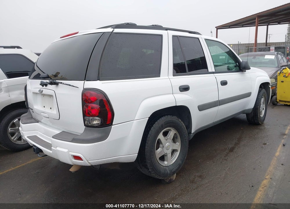 2005 CHEVROLET TRAILBLAZER LS VIN: 1GNDS13S952240908