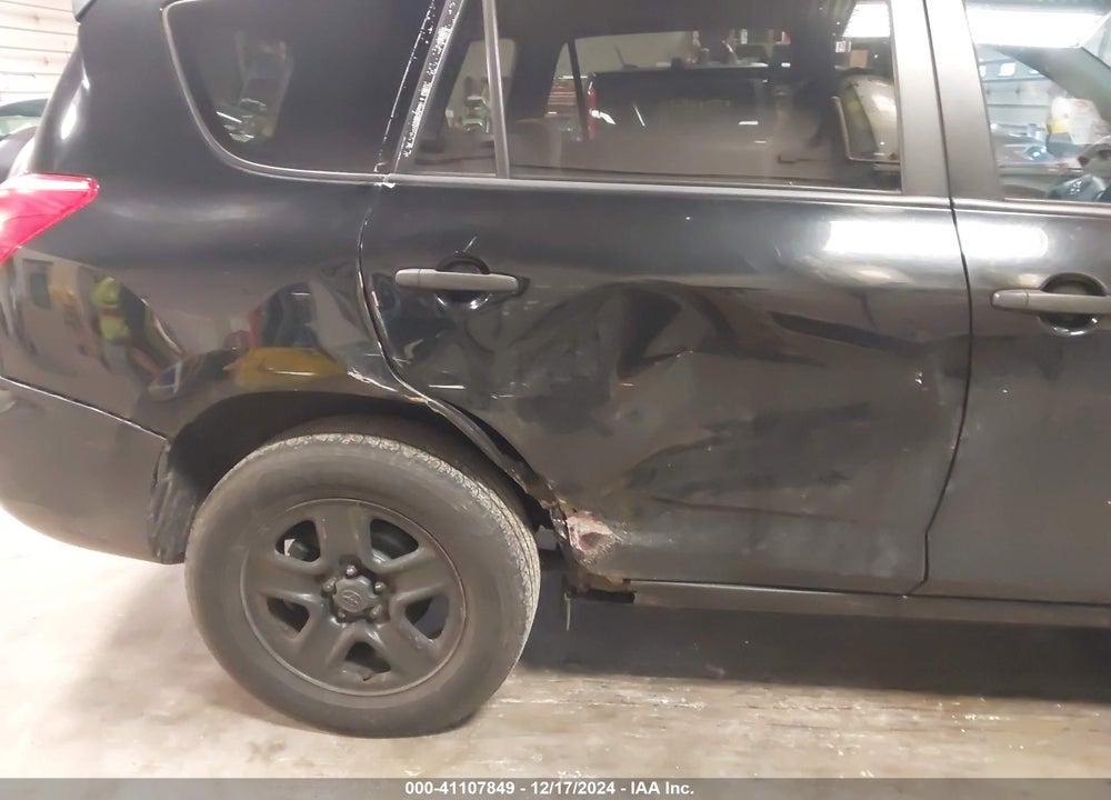 2008 TOYOTA RAV4 VIN: JTMBD33V086070676