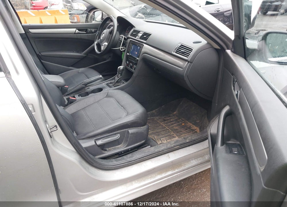 2014 VOLKSWAGEN PASSAT VIN: 1VWAT7A3XEC020997