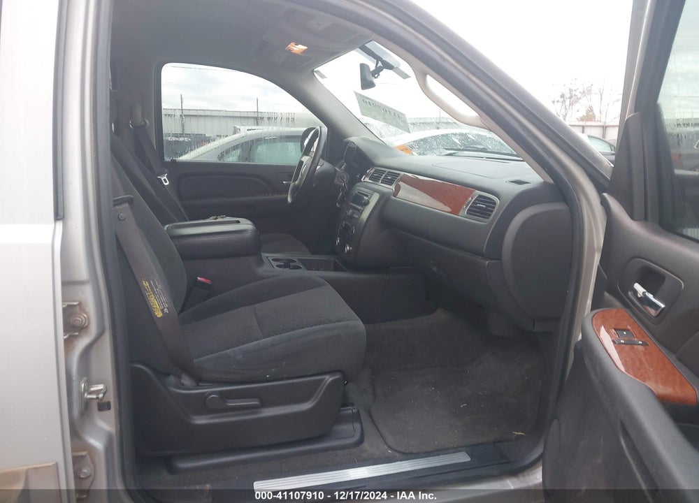 2007 GMC YUKON XL 1500 SLE VIN: 1GKFK16397J195049