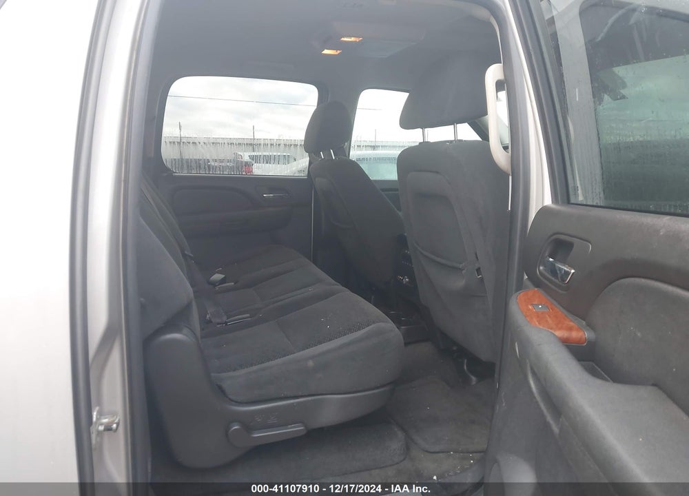 2007 GMC YUKON XL 1500 SLE VIN: 1GKFK16397J195049