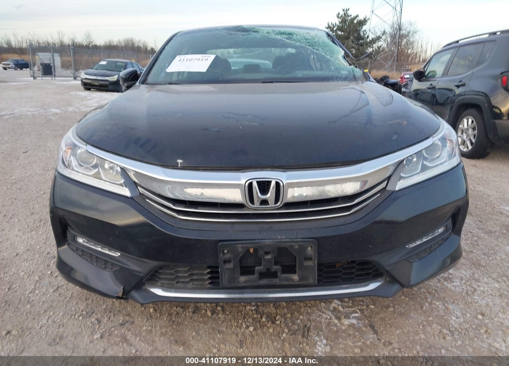 2017 HONDA ACCORD VIN: 1HGCR2F72HA266257