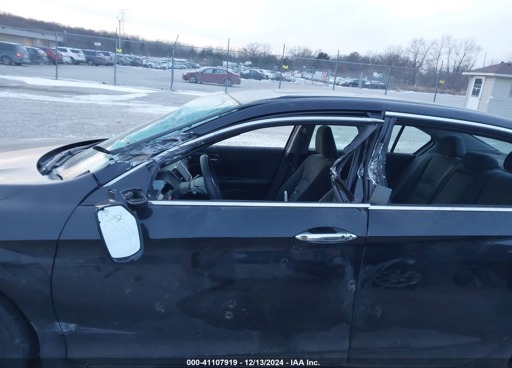2017 HONDA ACCORD VIN: 1HGCR2F72HA266257