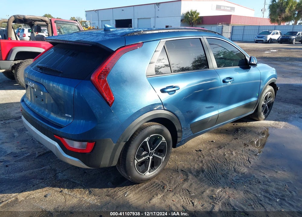 2024 KIA NIRO EX VIN: KNDCR3LEXR5183953