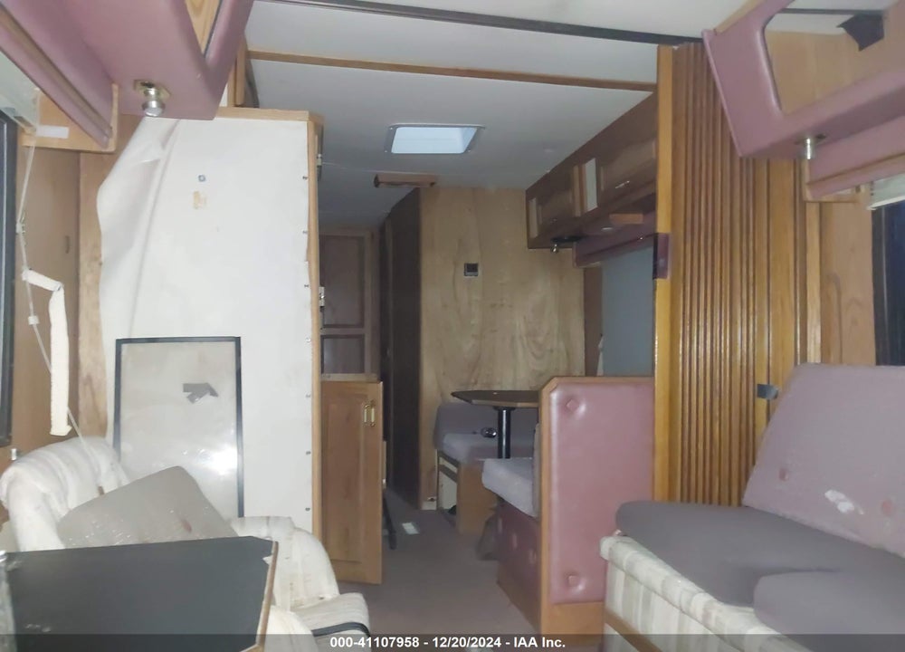 1985 HOLIDAY RAMBLER IMPERIAL S VIN: 1FDKE30L7FHB62929