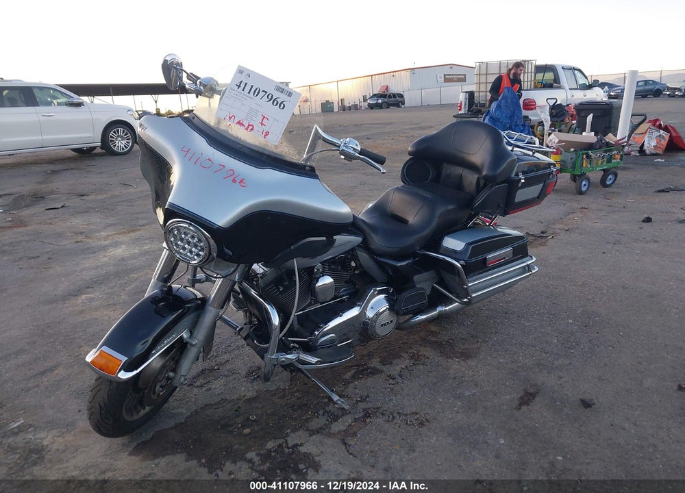 2013 HARLEY-DAVIDSON FLHTCU ULTRA CLASSIC ELECTRA GLD VIN: 1HD1FCM16DB681197