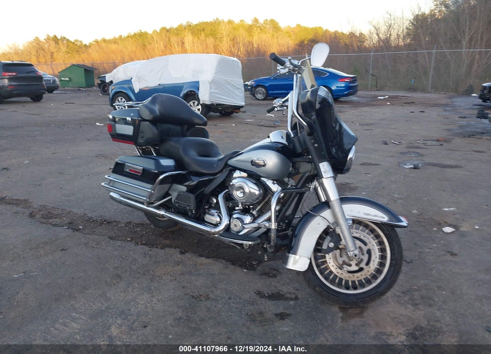2013 HARLEY-DAVIDSON FLHTCU ULTRA CLASSIC ELECTRA GLD VIN: 1HD1FCM16DB681197
