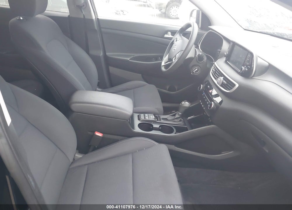 2021 HYUNDAI TUCSON VIN: KM8J23A40MU301332