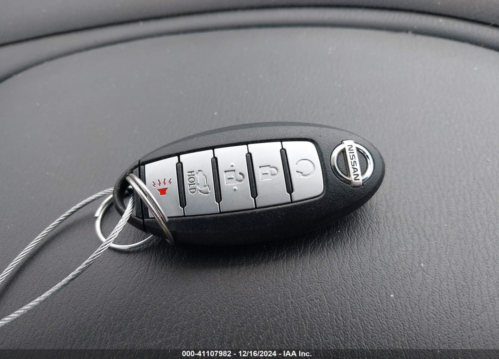 2014 NISSAN PATHFINDER SL VIN: 5N1AR2MN8EC684342