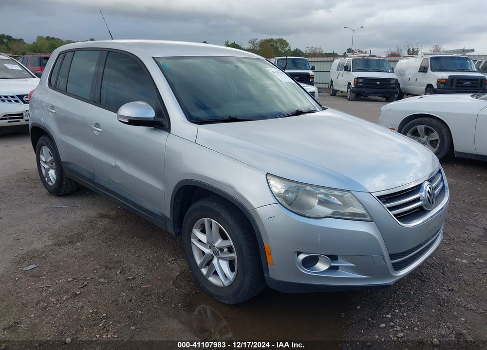 2011 VOLKSWAGEN TIGUAN S VIN: WVGAV7AX4BW522586