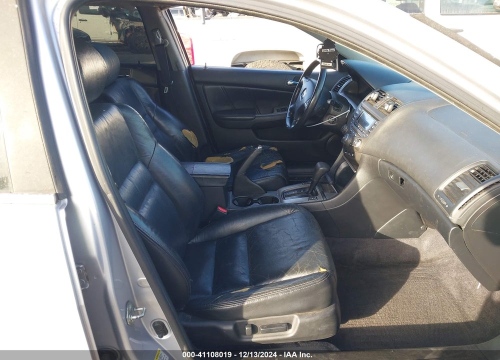 2004 HONDA ACCORD 3.0 EX VIN: 1HGCM66574A096136