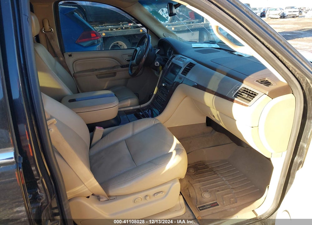 2010 CADILLAC ESCALADE STANDARD VIN: 1GYUKAEF8AR140660