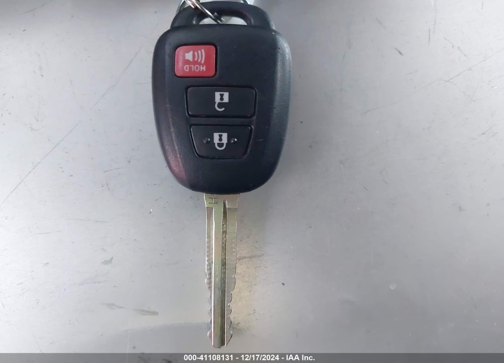 2018 TOYOTA RAV4 LE VIN: 2T3BFREV9JW746329