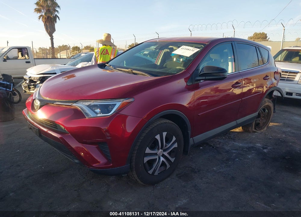 2018 TOYOTA RAV4 LE VIN: 2T3BFREV9JW746329