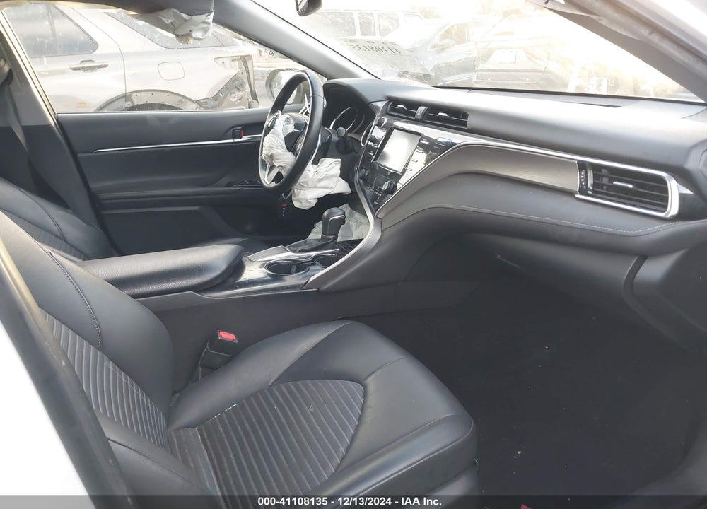 2018 TOYOTA CAMRY SE VIN: JTNB11HK6J3036563