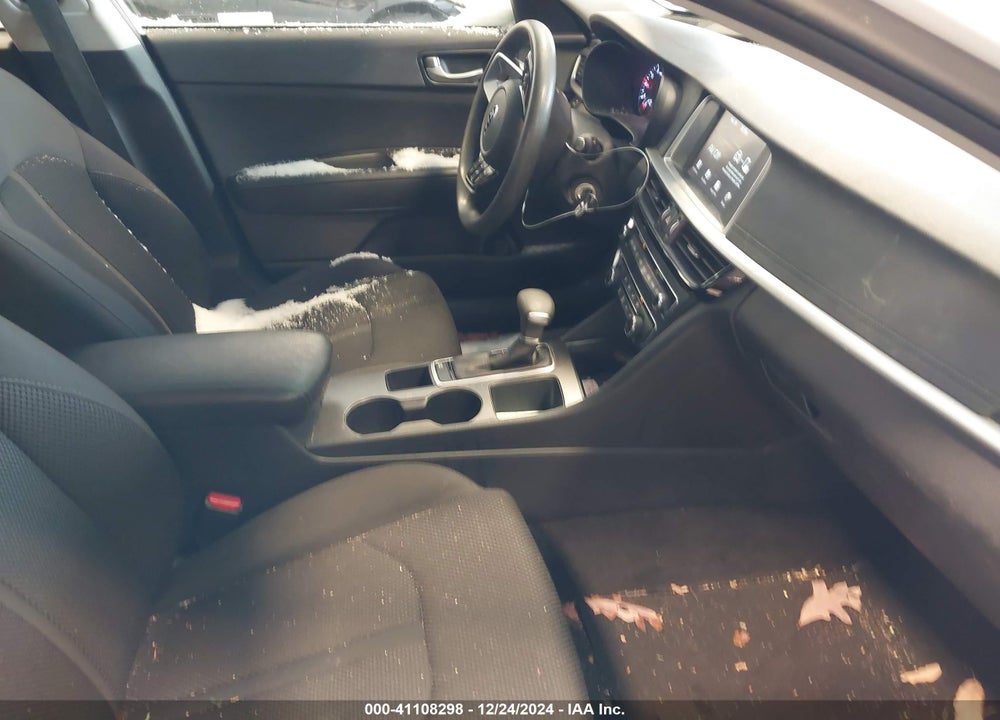 2019 KIA OPTIMA LX VIN: 5XXGT4L34KG338036