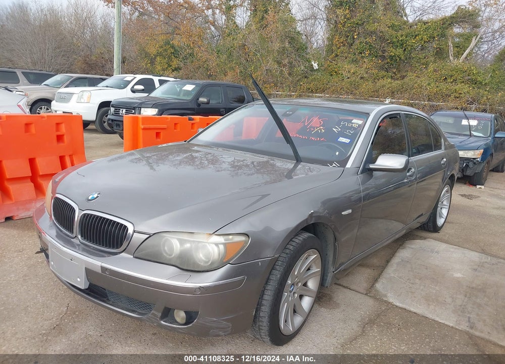 2008 BMW 750 VIN: WBAHN835X8DT81190
