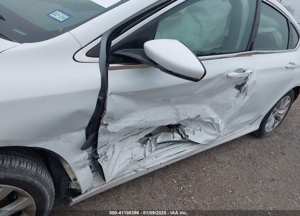 2015 CHRYSLER 200 VIN: 1C3CCCCB9FN544595