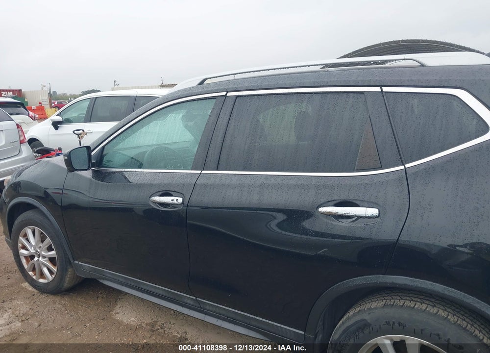 2018 NISSAN ROGUE SV VIN: 5N1AT2MTXJC705069