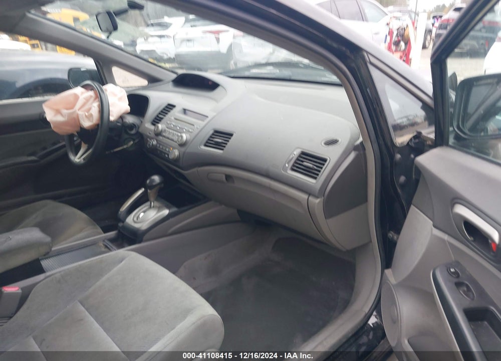 2011 HONDA CIVIC LX VIN: 2HGFA1F52BH303653